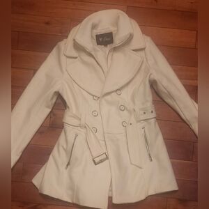 Stunning Guess creme coat